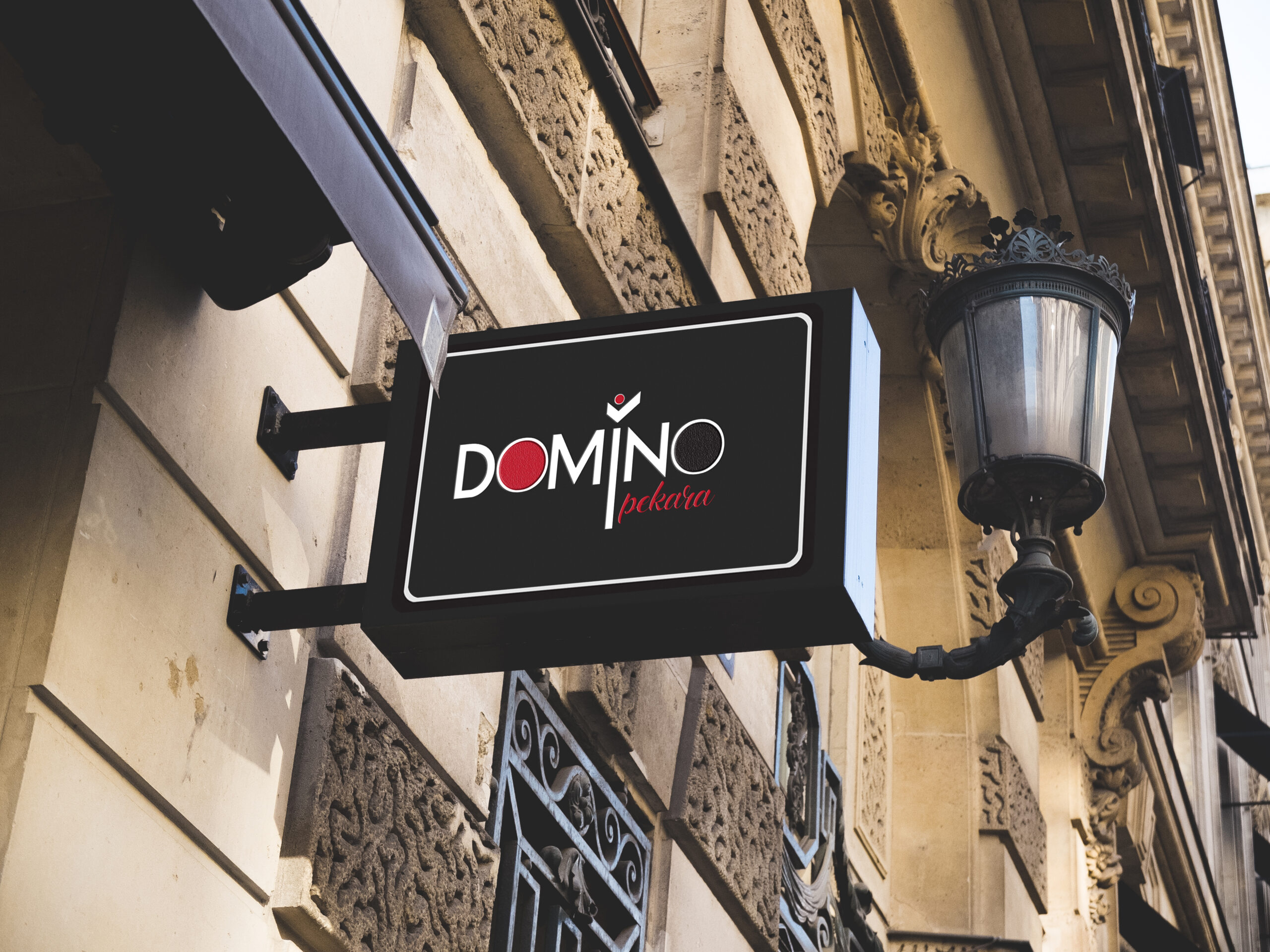 domino-1